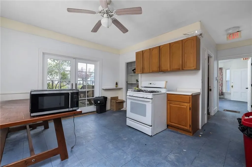 109 Somerset Street Providence RI 02907