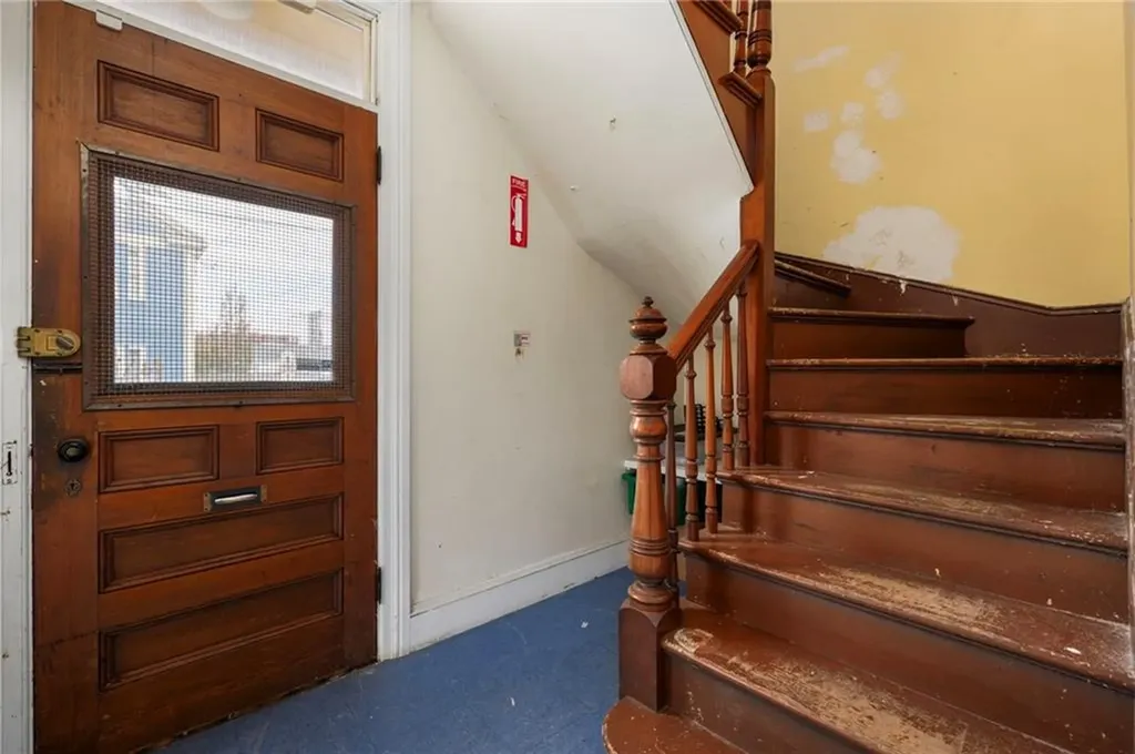 109 Somerset Street Providence RI 02907