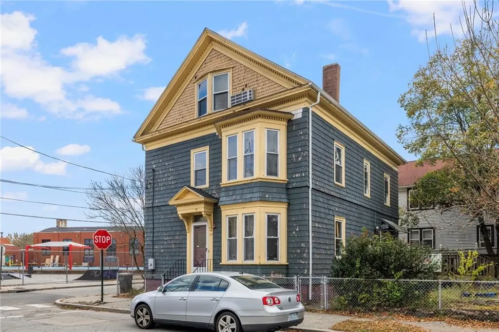 109 Somerset Street Providence RI 02907