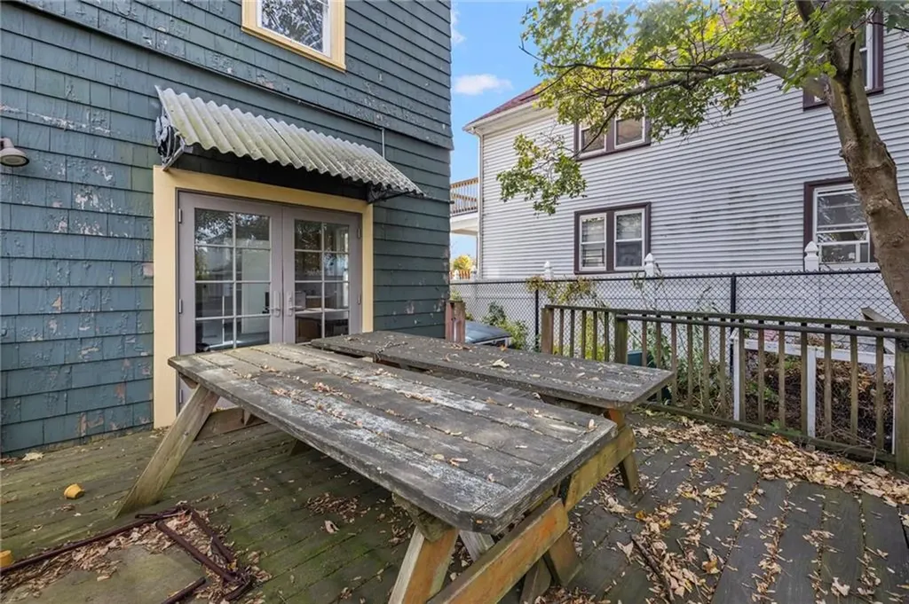 109 Somerset Street Providence RI 02907