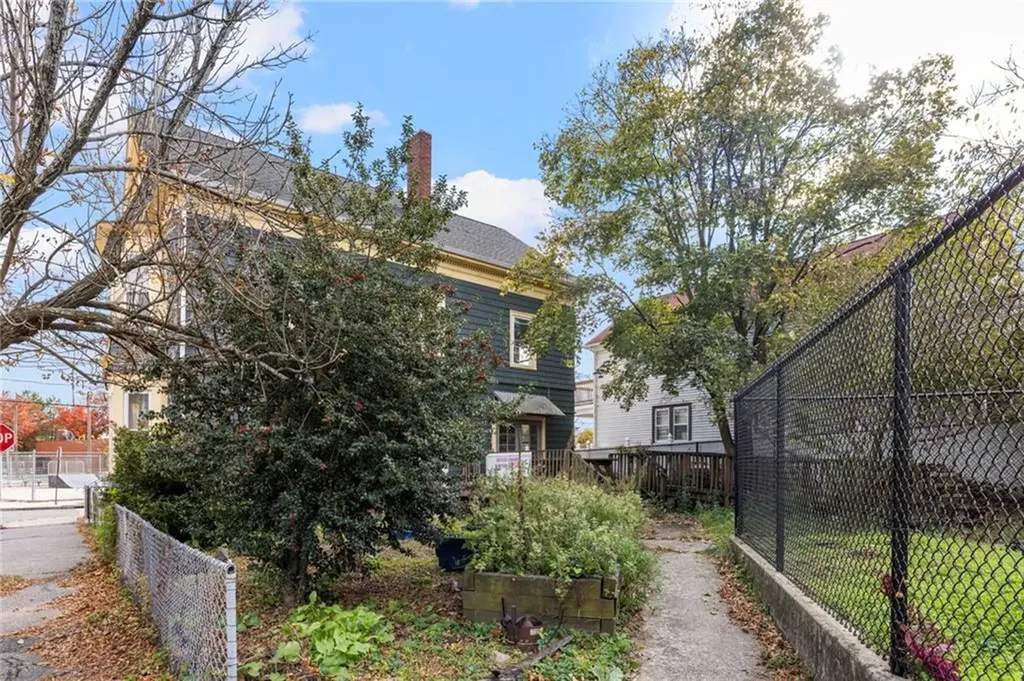 109 Somerset Street Providence RI 02907