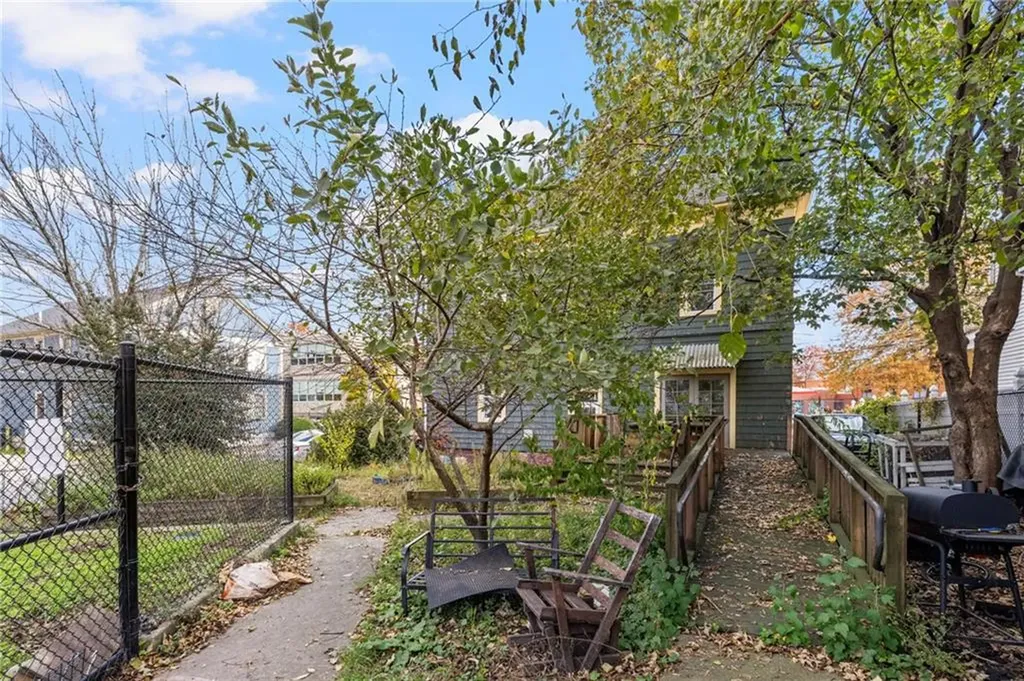 109 Somerset Street Providence RI 02907