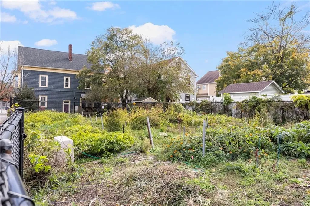 109 Somerset Street Providence RI 02907