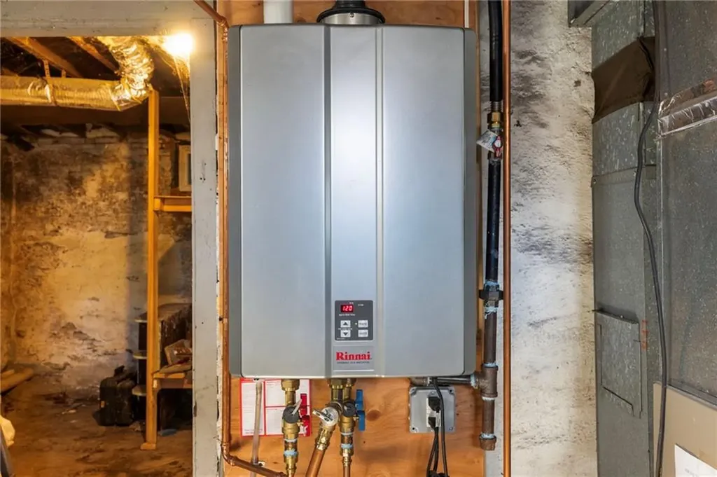 109 Somerset Street Providence RI 02907