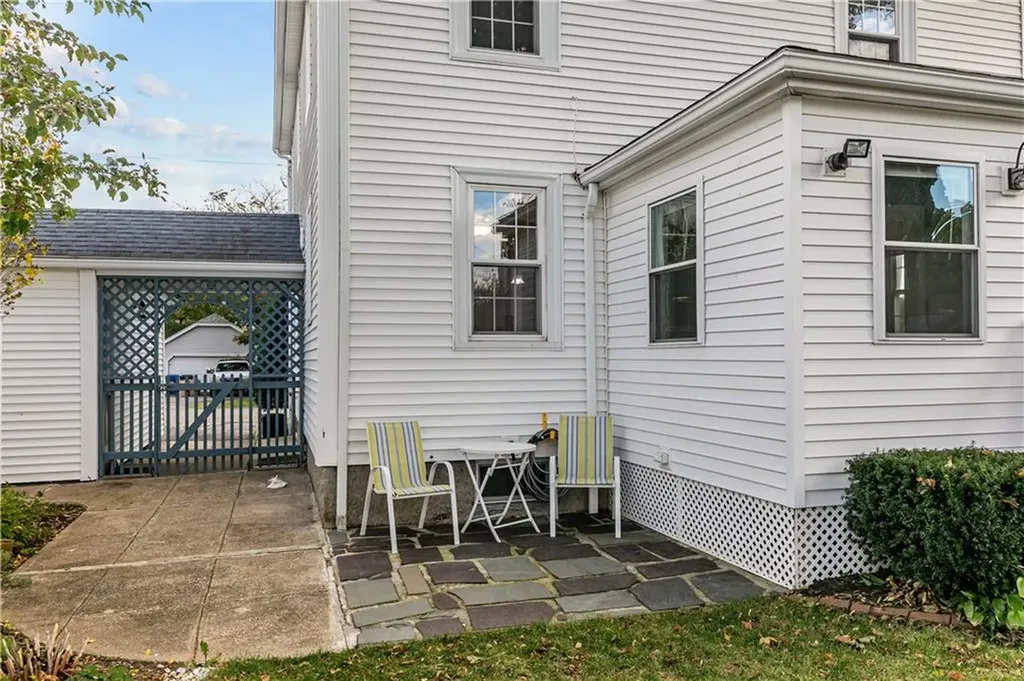 1 Fales Street East Providence RI 02915