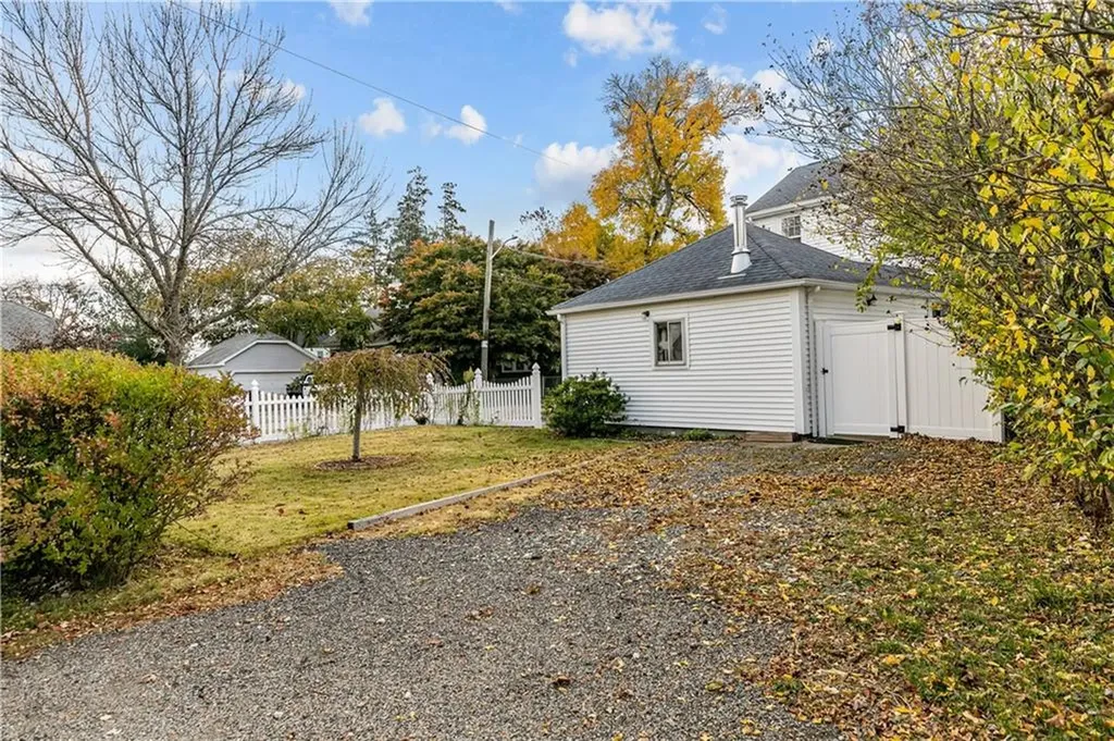 1 Fales Street East Providence RI 02915