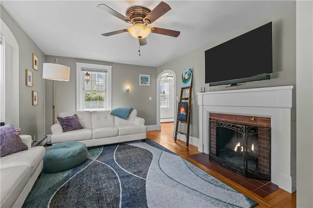 1 Fales Street East Providence RI 02915