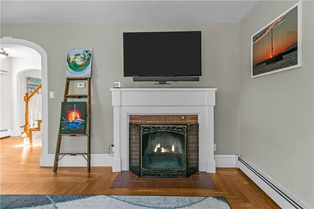 1 Fales Street East Providence RI 02915