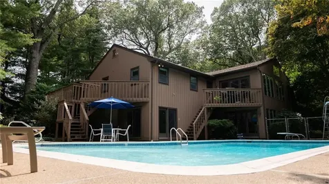 65 Huguenot Drive East Greenwich RI 02818