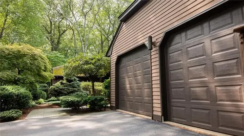 65 Huguenot Drive East Greenwich RI 02818