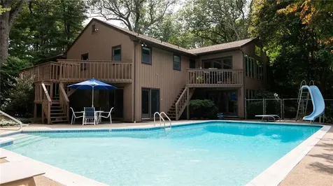 65 Huguenot Drive East Greenwich RI 02818