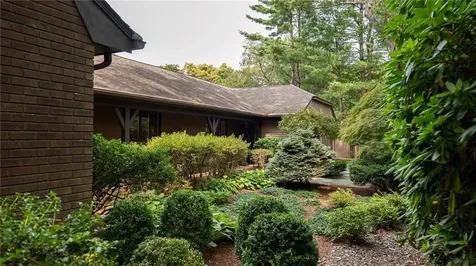 65 Huguenot Drive East Greenwich RI 02818