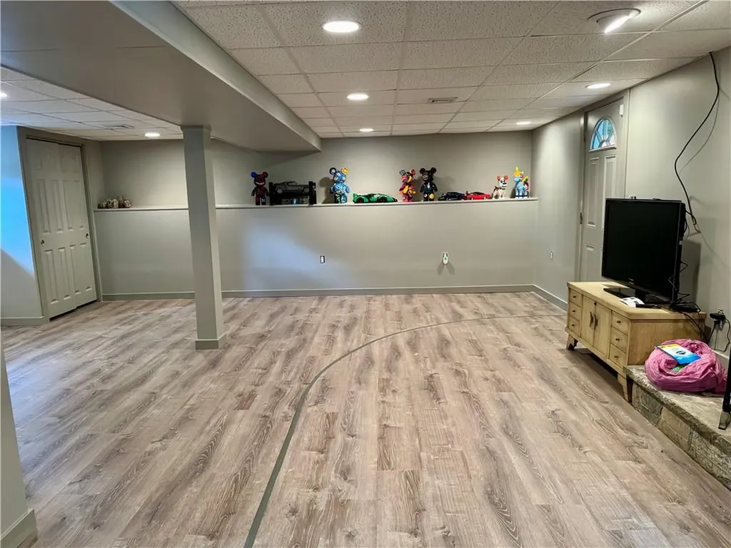 2 Jambray Avenue Warwick RI 02886