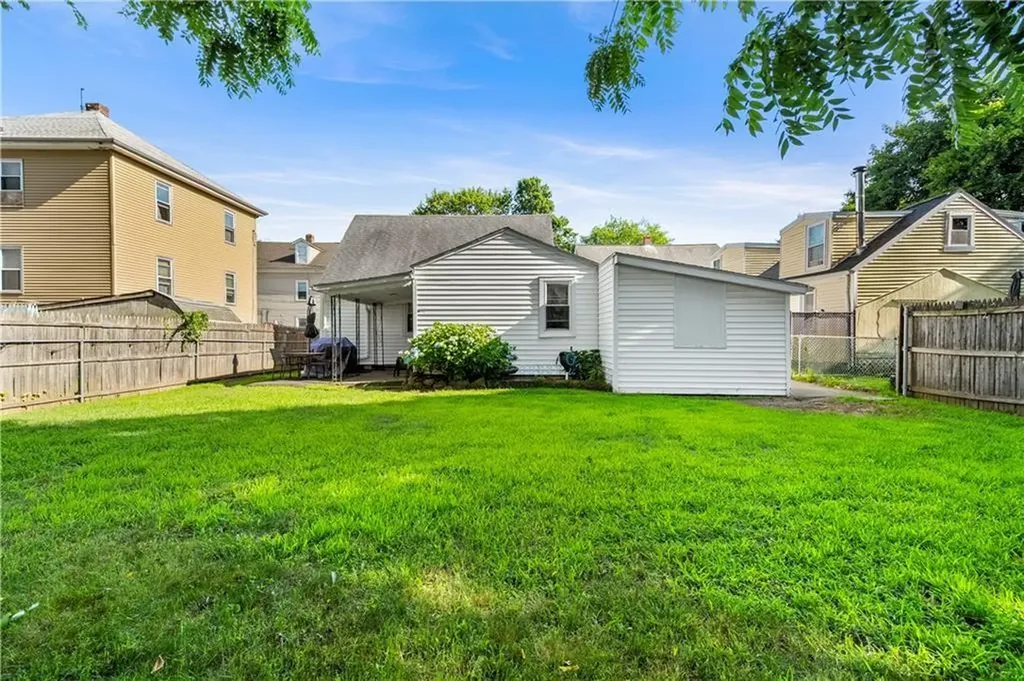 7 Snell Court West Warwick RI 02893