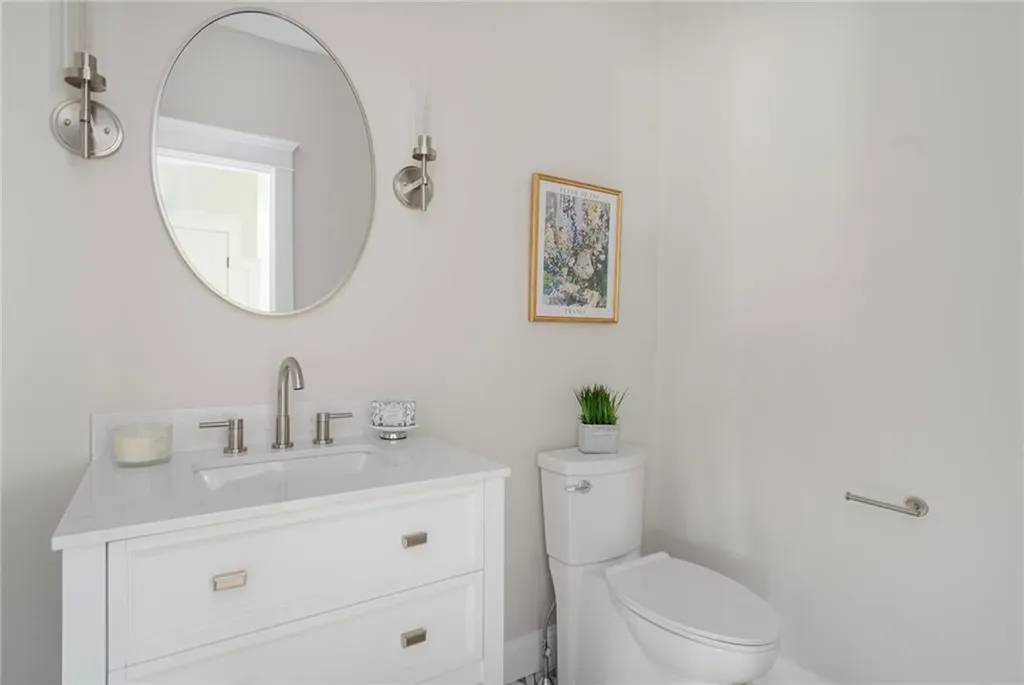 5 Braeburn Circle Cranston RI 02921