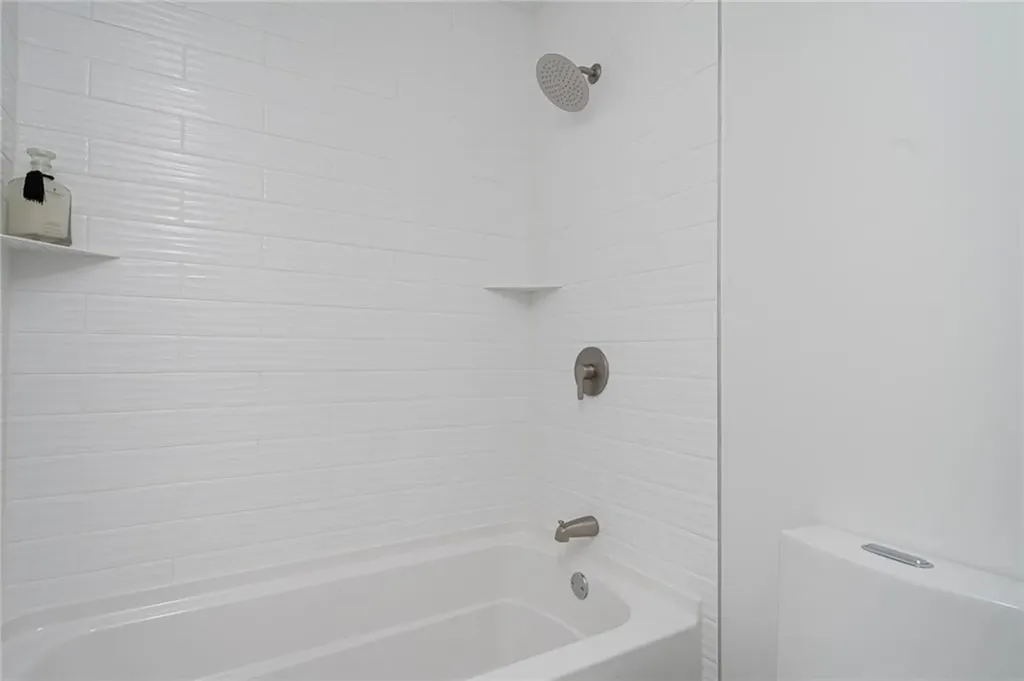 5 Braeburn Circle Cranston RI 02921