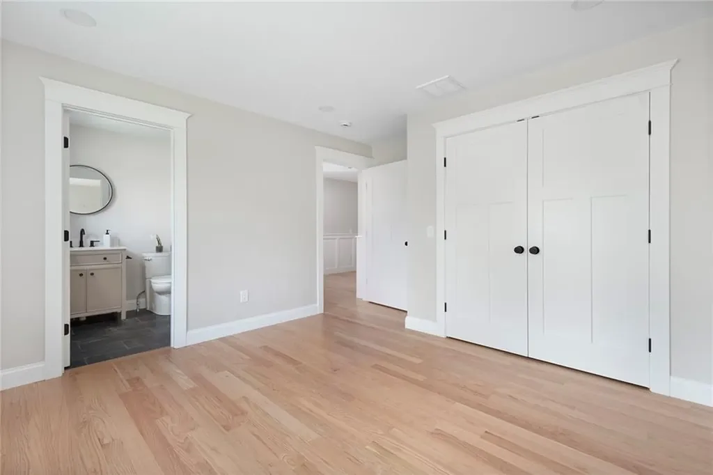 5 Braeburn Circle Cranston RI 02921