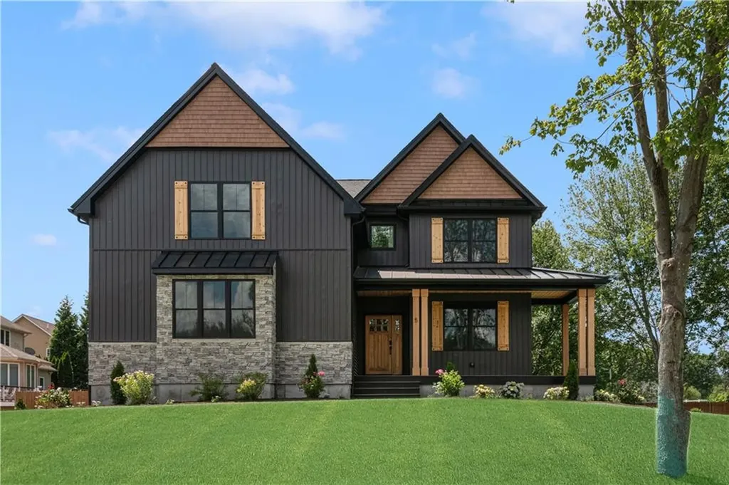 5 Braeburn Circle Cranston RI 02921