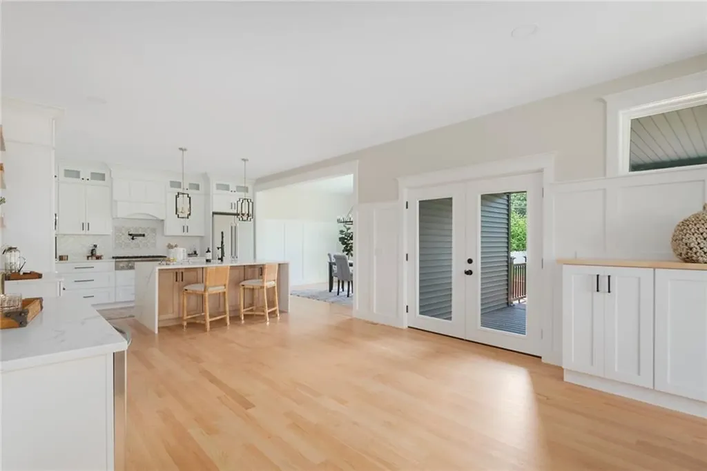 5 Braeburn Circle Cranston RI 02921