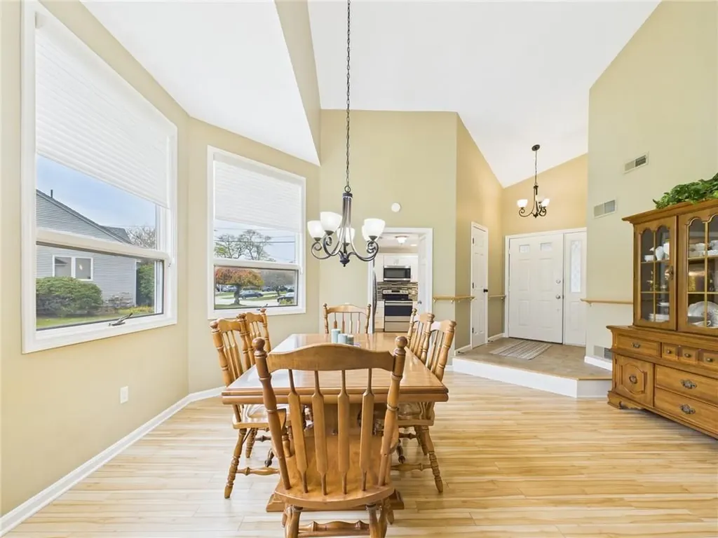 96 Nipmuc Trail North Providence RI 02904