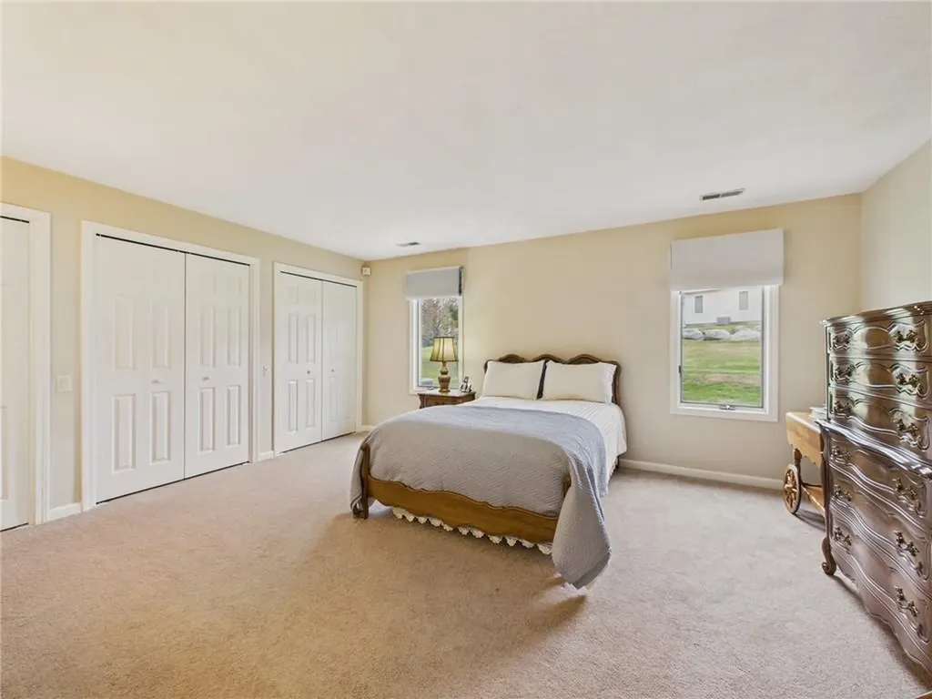 96 Nipmuc Trail North Providence RI 02904