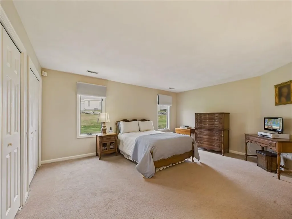 96 Nipmuc Trail North Providence RI 02904