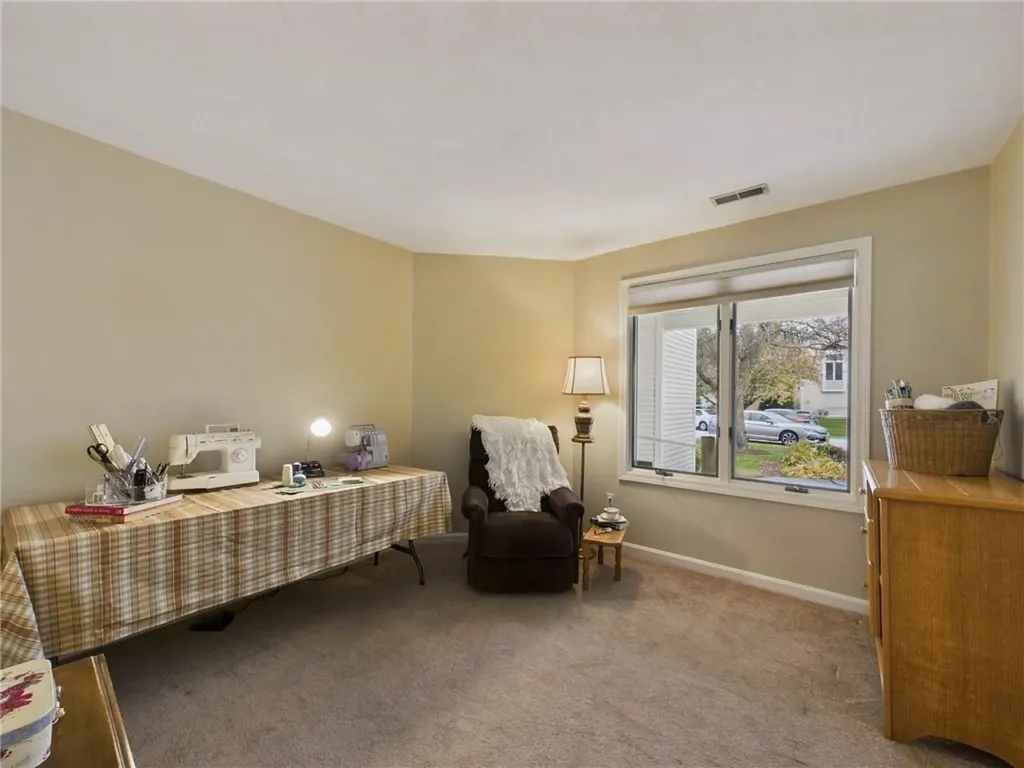 96 Nipmuc Trail North Providence RI 02904