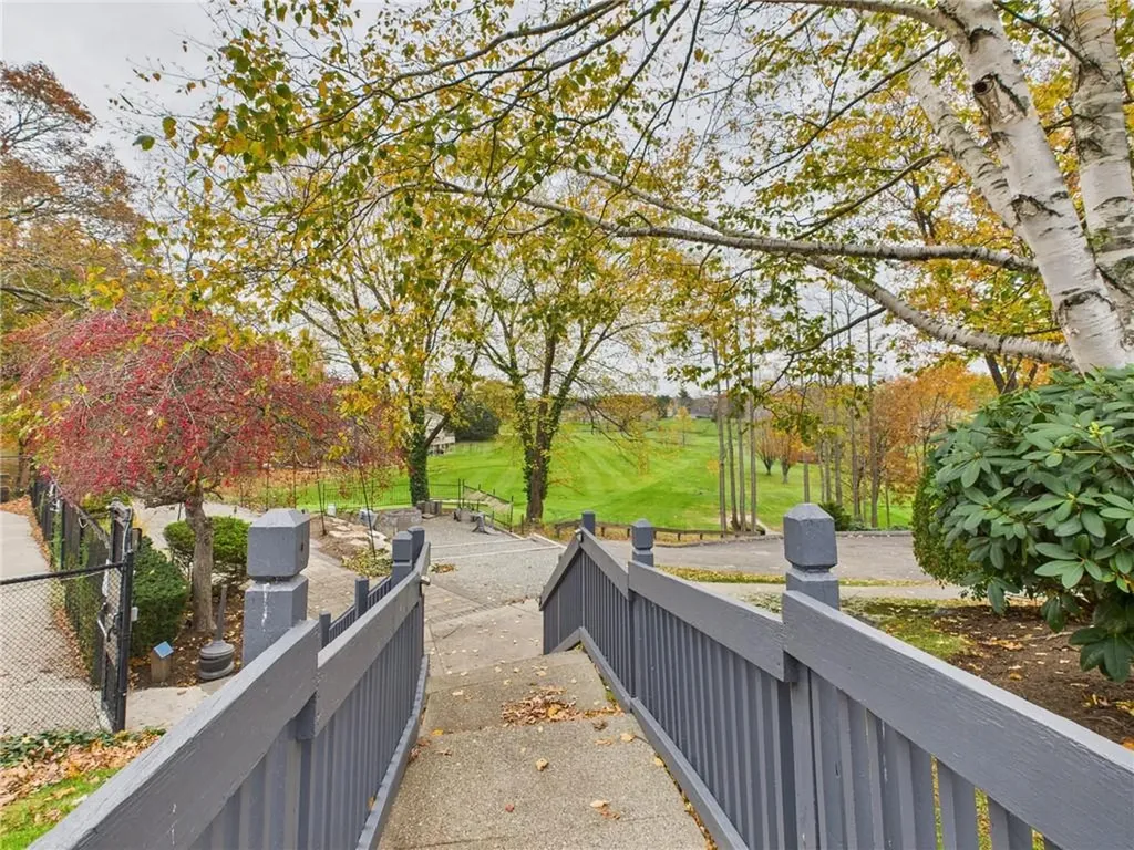 96 Nipmuc Trail North Providence RI 02904