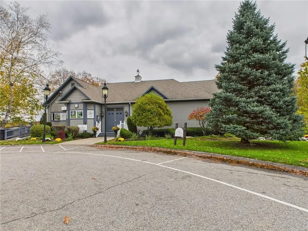 96 Nipmuc Trail North Providence RI 02904