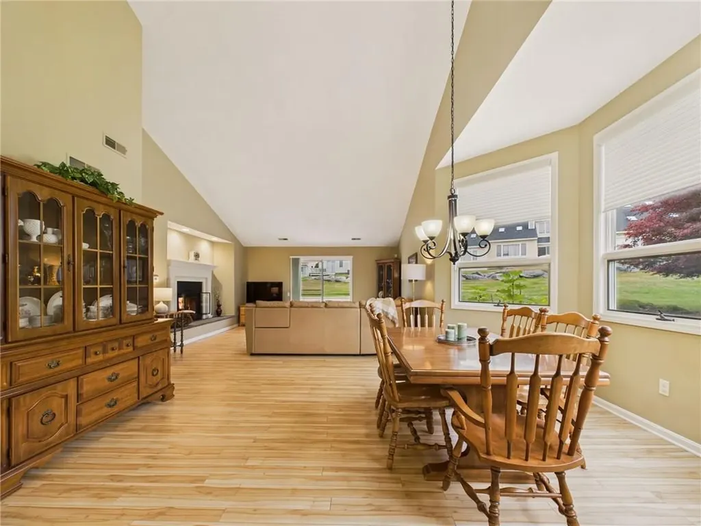 96 Nipmuc Trail North Providence RI 02904