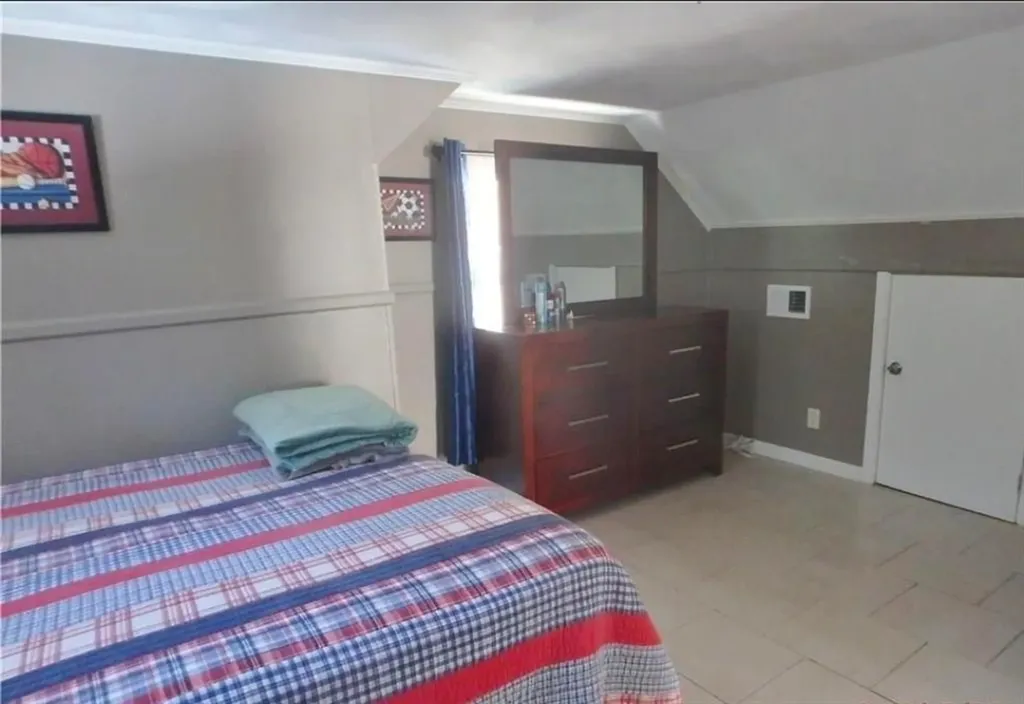 81 Allen Avenue Cranston RI 02910