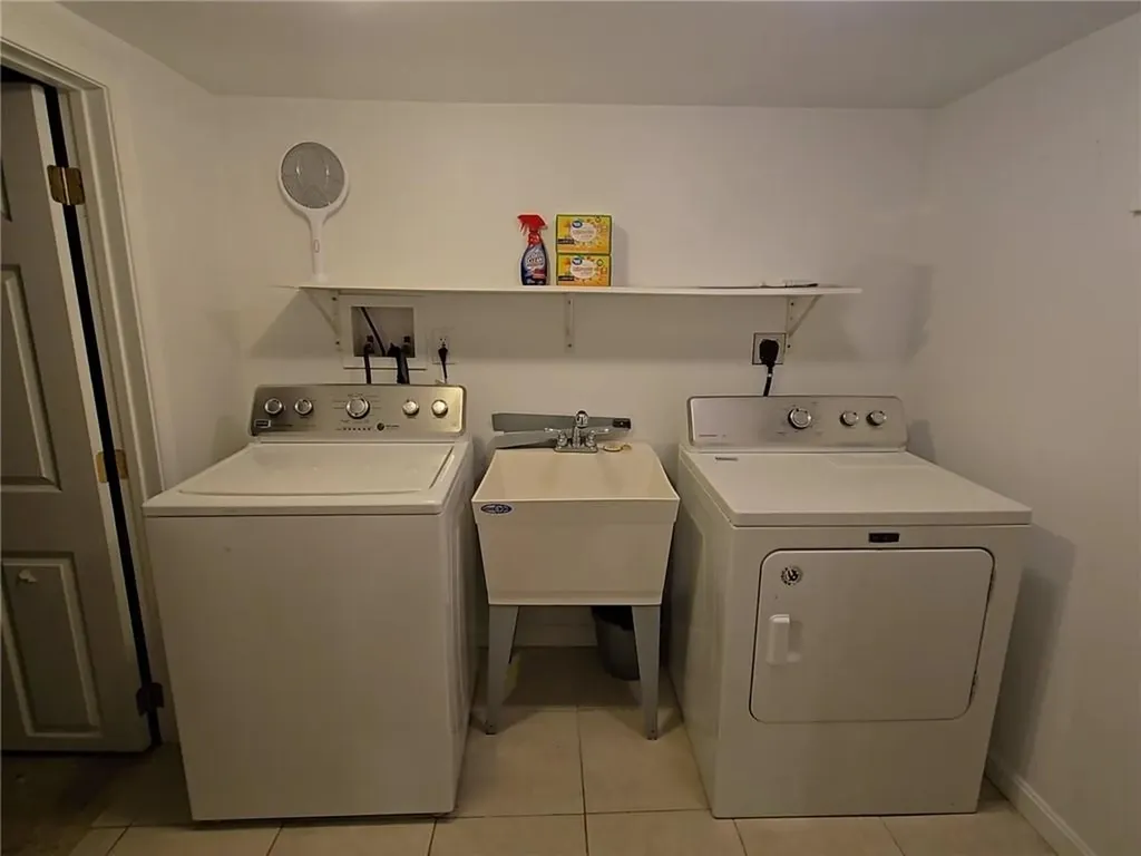 81 Allen Avenue Cranston RI 02910