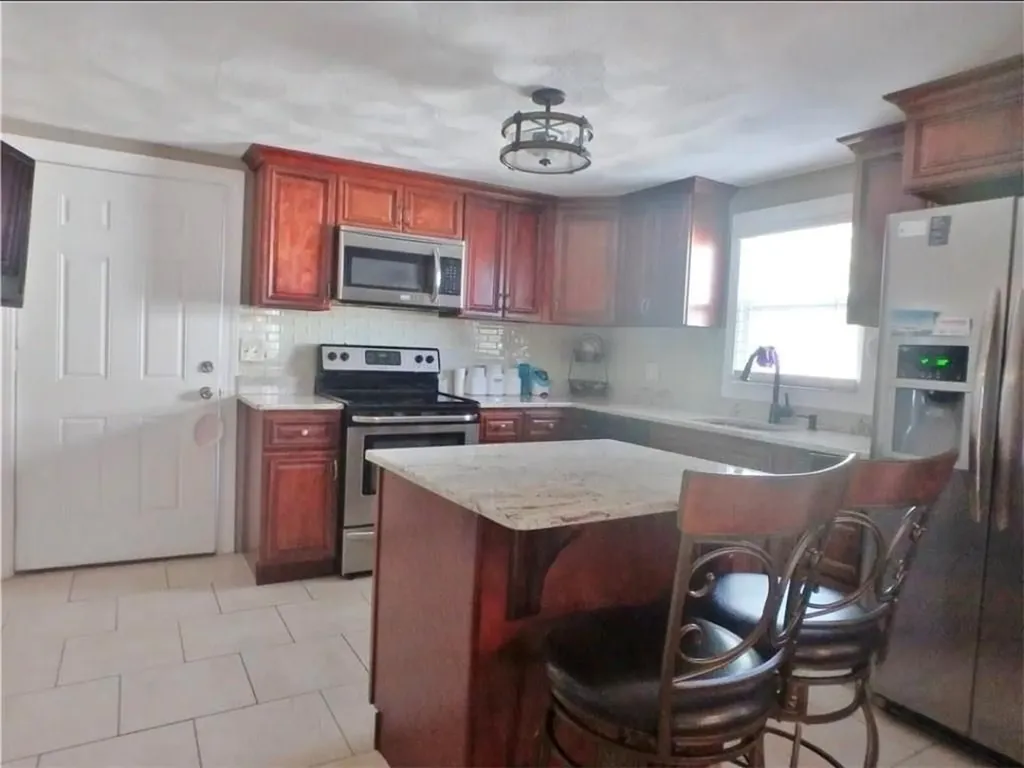 81 Allen Avenue Cranston RI 02910