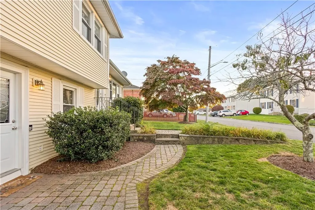 25 Loomis Street Cranston RI 02920