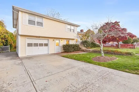 25 Loomis Street Cranston RI 02920