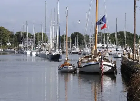 44 Phillips Street North Kingstown RI 02852