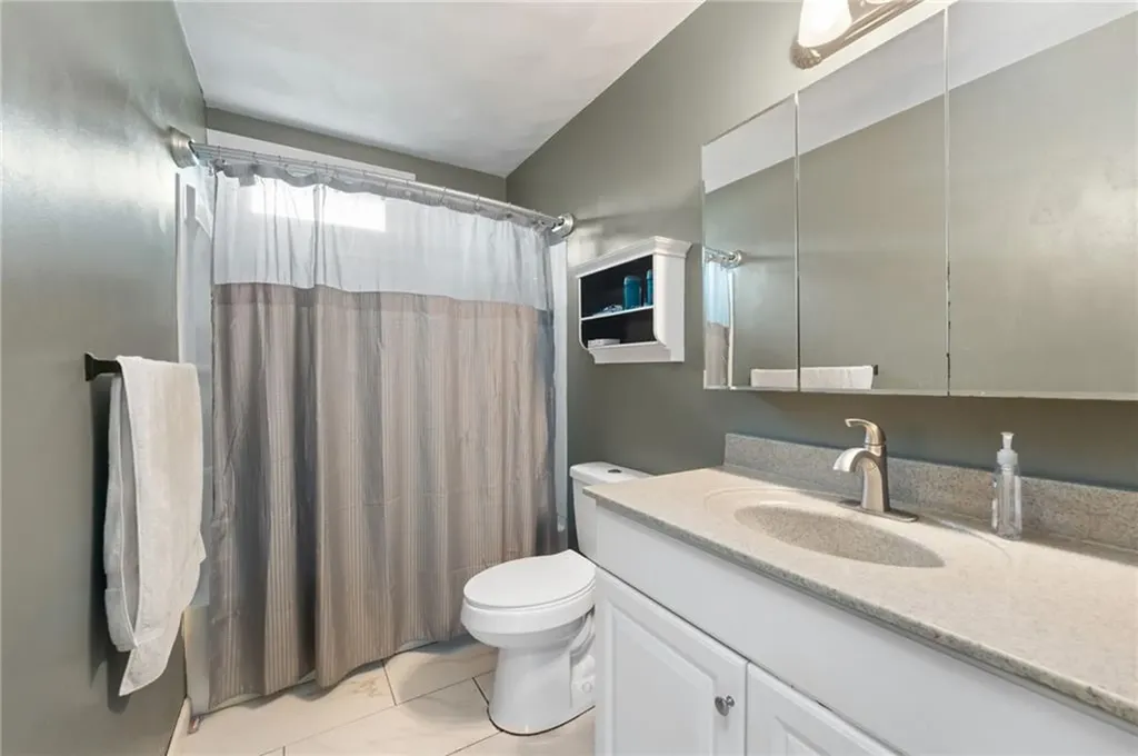 34 Pequot Avenue Warwick RI 02889