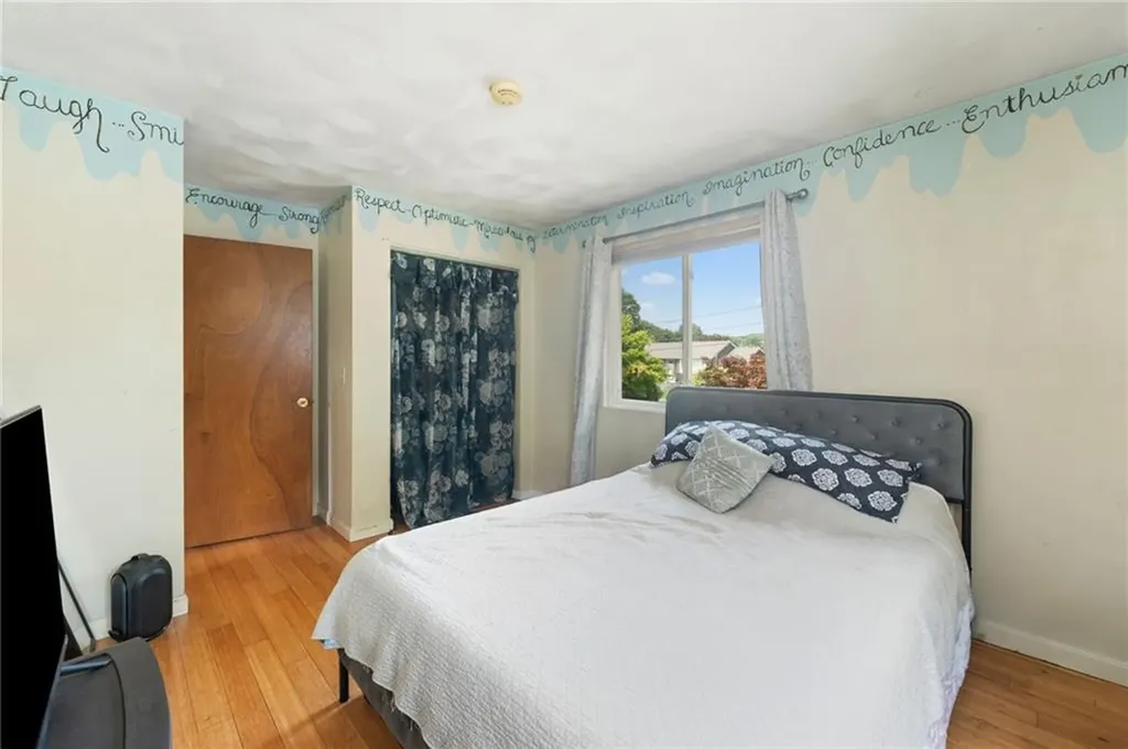 34 Pequot Avenue Warwick RI 02889