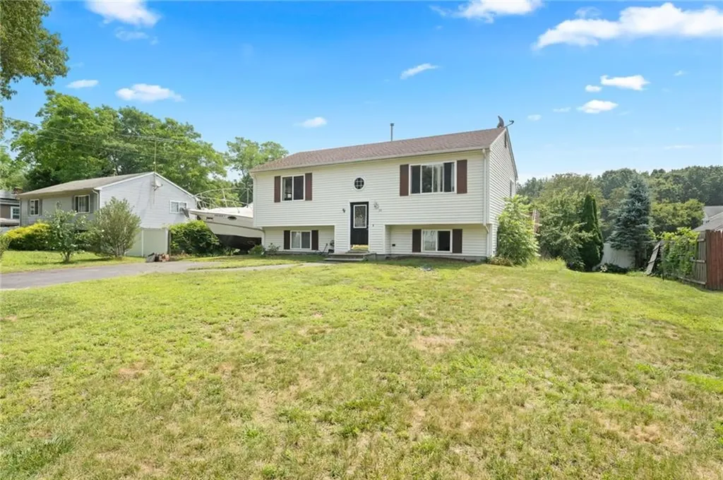 34 Pequot Avenue Warwick RI 02889