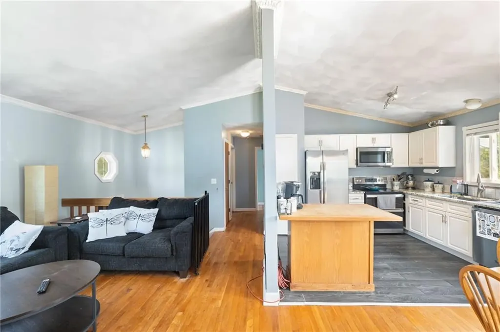 34 Pequot Avenue Warwick RI 02889