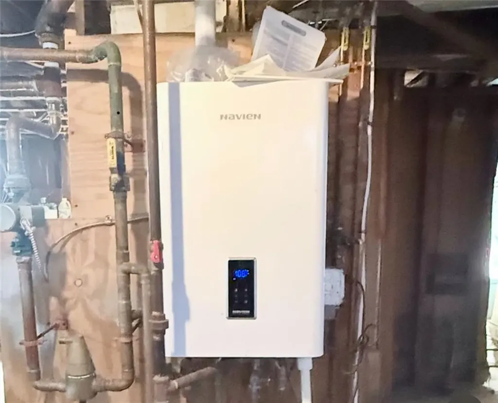 27 Cliffdale Avenue Cranston RI 02905