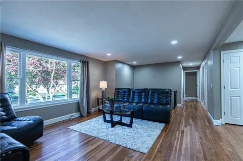 20 Maplewood Drive Coventry RI 02816