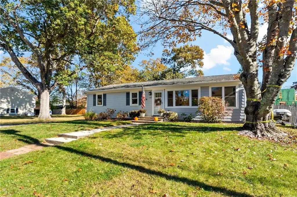 47 Wayland Trail Narragansett RI 02882