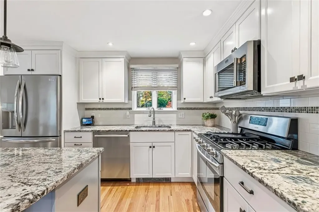 27 Christine Drive Barrington RI 02806