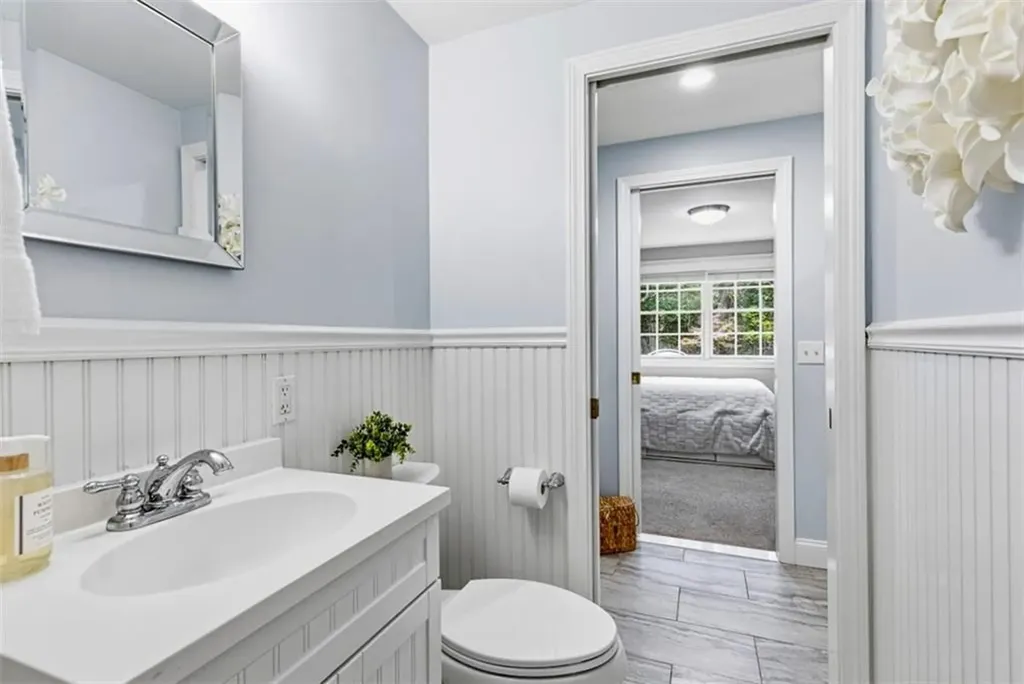 27 Christine Drive Barrington RI 02806