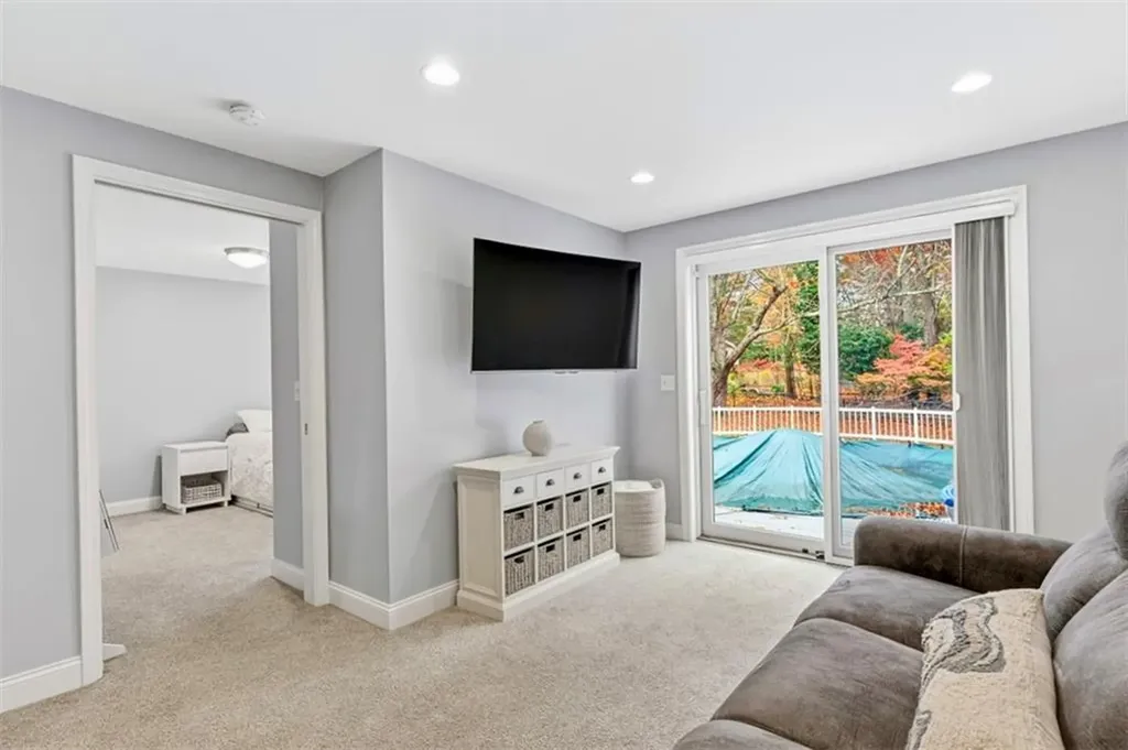 27 Christine Drive Barrington RI 02806