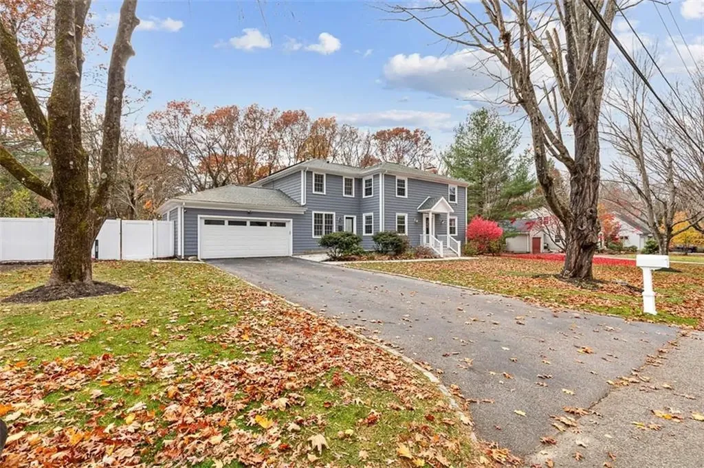 27 Christine Drive Barrington RI 02806
