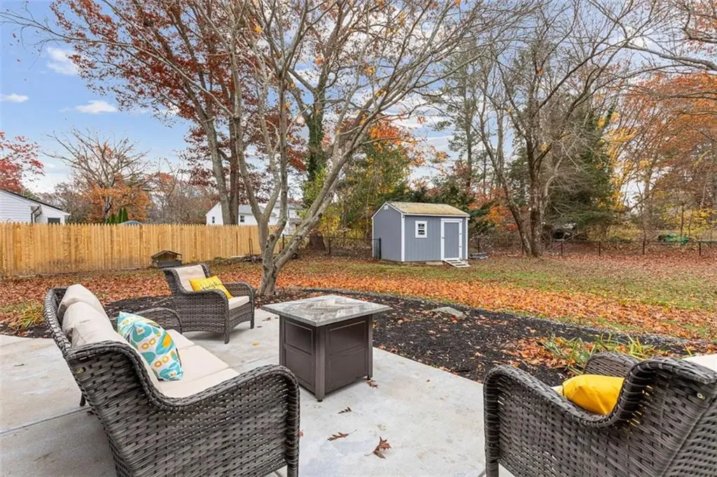 27 Christine Drive Barrington RI 02806