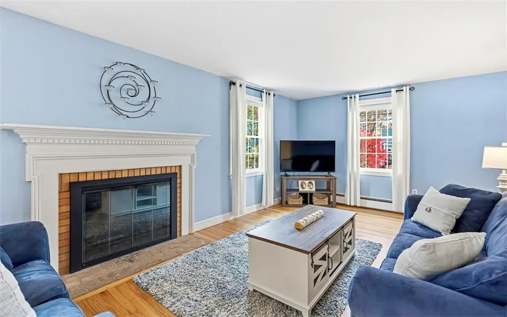 27 Christine Drive Barrington RI 02806