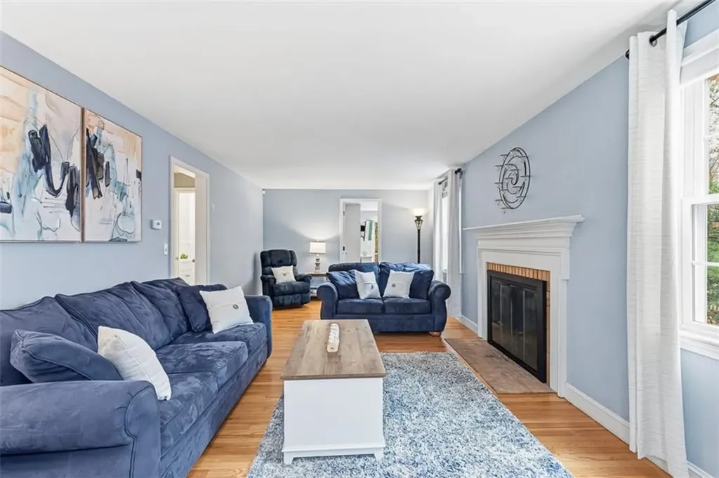 27 Christine Drive Barrington RI 02806